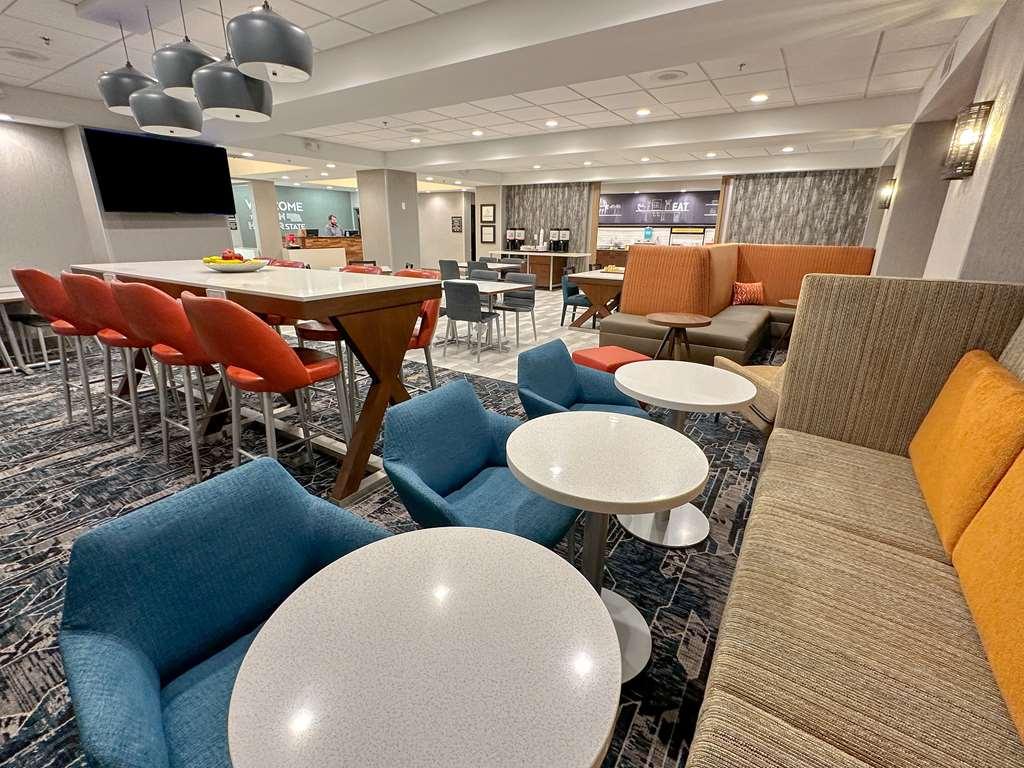 Hampton Inn Norfolk Beltér fotó