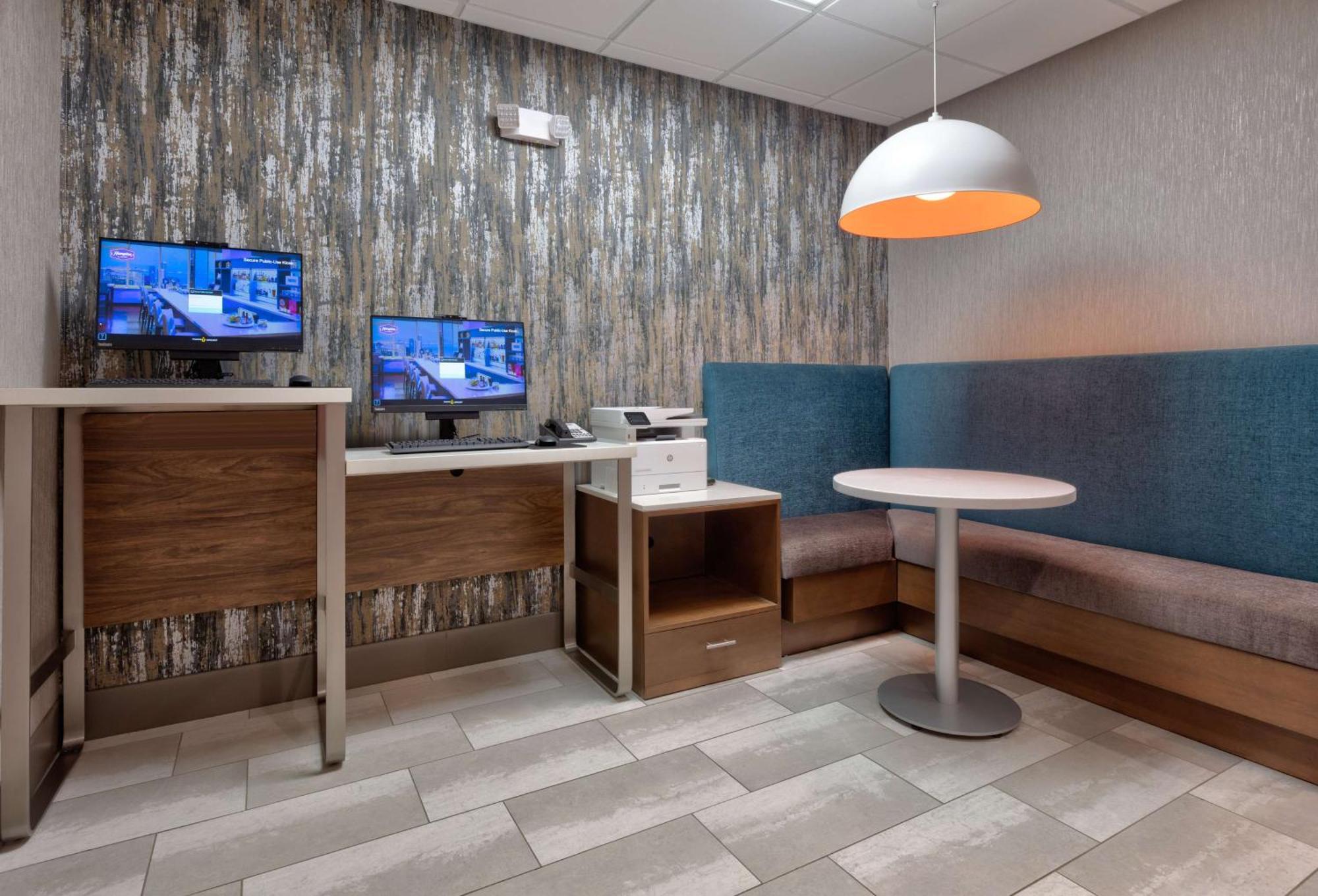 Hampton Inn Norfolk Kültér fotó