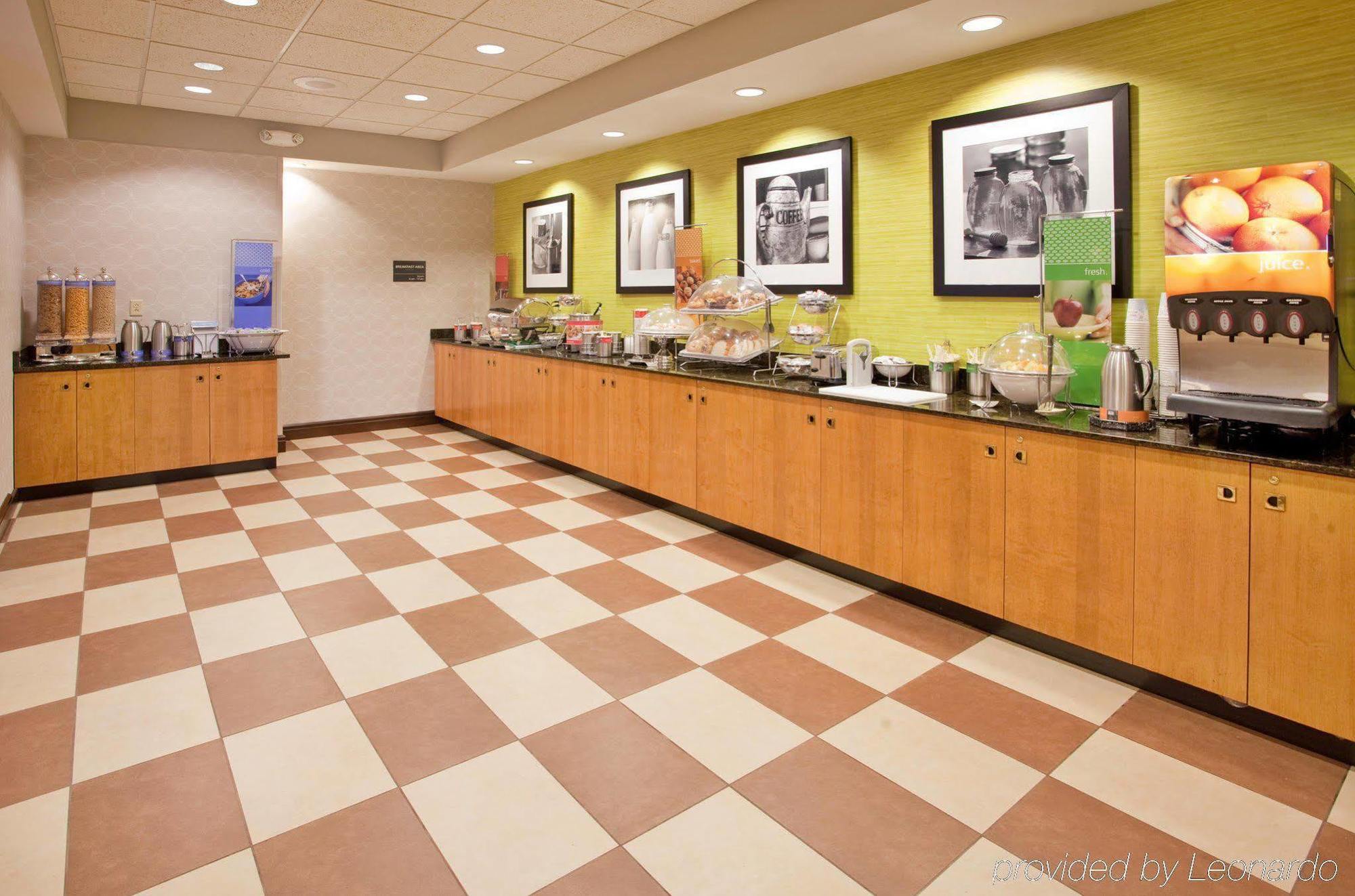 Hampton Inn Norfolk Kültér fotó